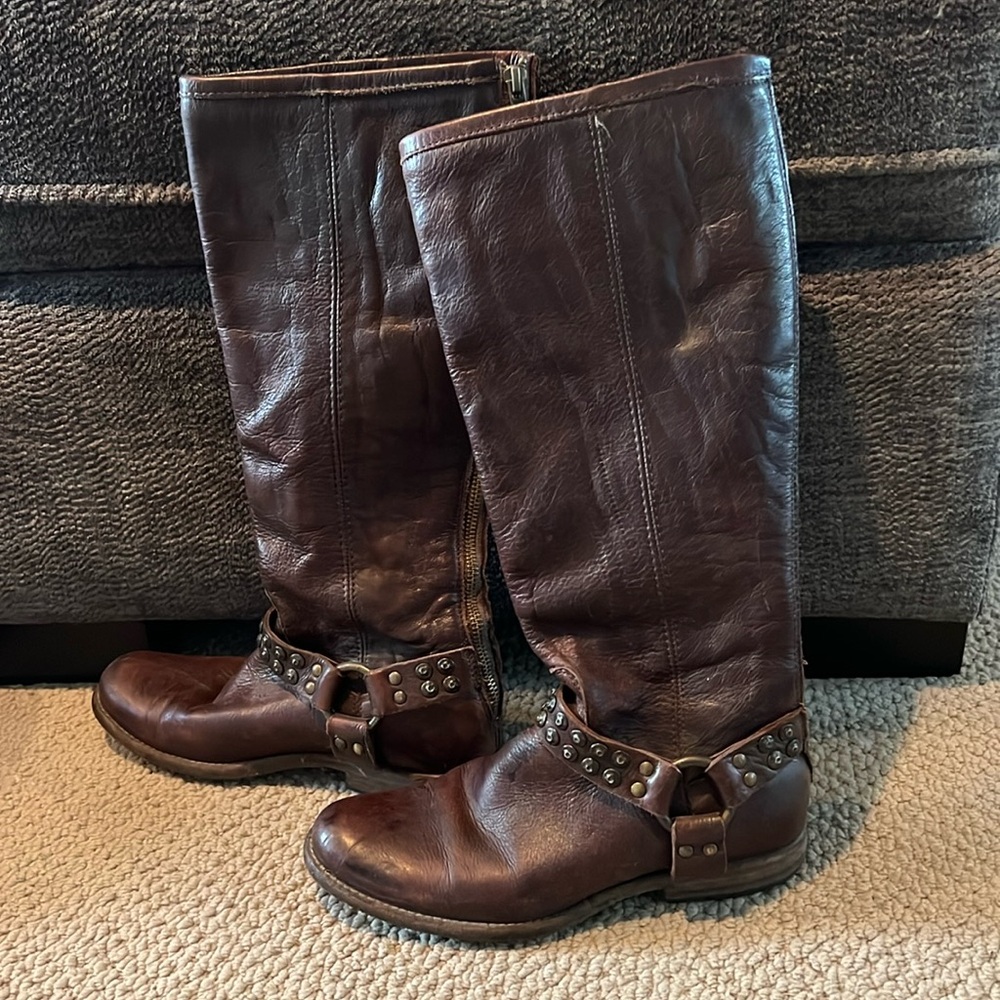 Frye boot